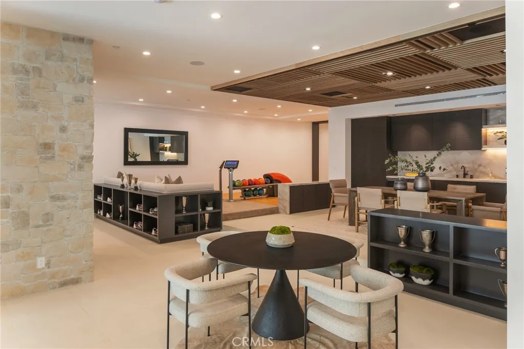 24255 Bridle Trail Road, Hidden Hills, California 91302 home-pic-17